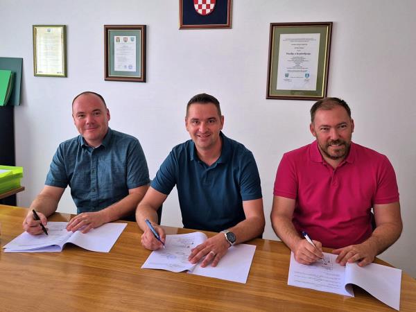 foto/Ugovor_potpisivanje_djecje igraliste u Grgincu